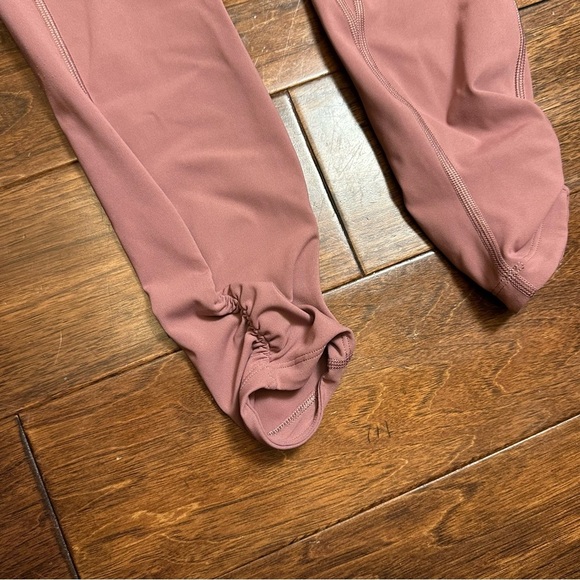 Lululemon Align Ruched Petal-Hem Tight 25" - Picture 3 of 7
